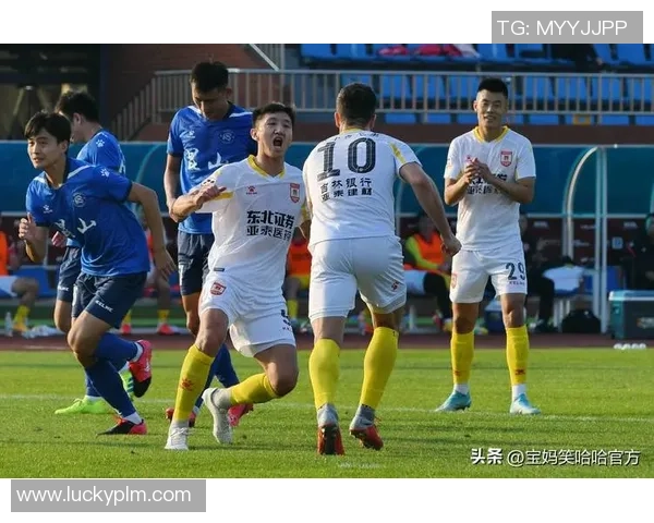 成都足球队在冠军赛中的个人能力展现与战术配合分析 成都足球队在冠军赛中的个人能力展现与战术配合分析