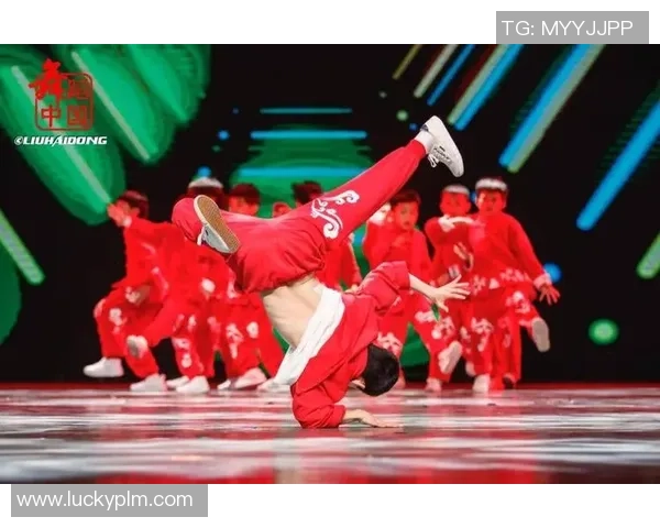 街舞战术解析：深入探讨上海街舞队的防守策略与技巧